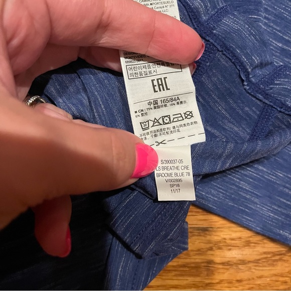 Gap GapFit Maternity long sleeve breathe top size XS - Picture 5 of 6